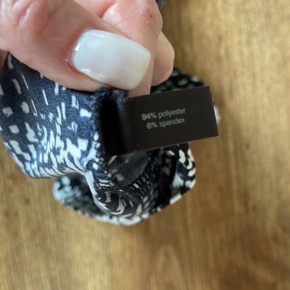 The Limited sleeveless top - Picture 5 of 6